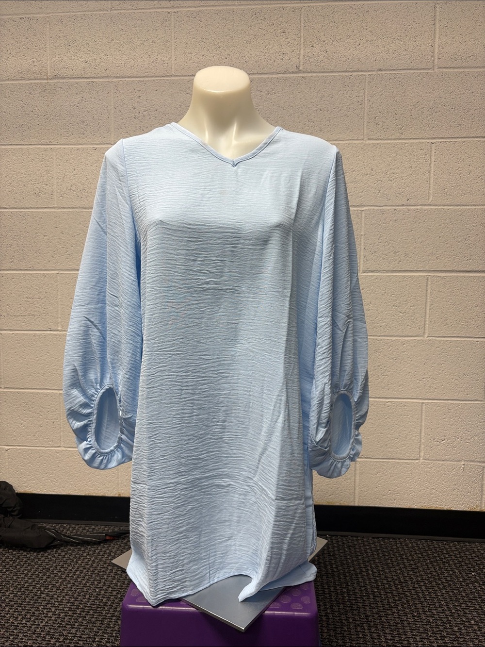 Light Blue Balloon-Sleeve Tunic Top by